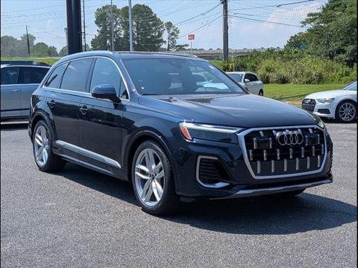2025 Audi Q7 55 Premium Plus