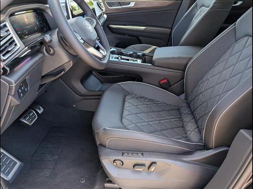 2026 Volkswagen Atlas 2.0T SEL Premium R-Line 4MOTION