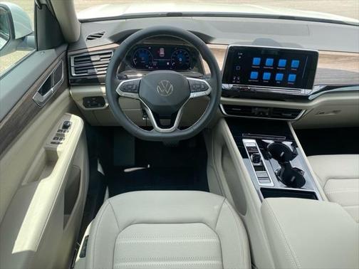 2025 Volkswagen Atlas 2.0T SEL