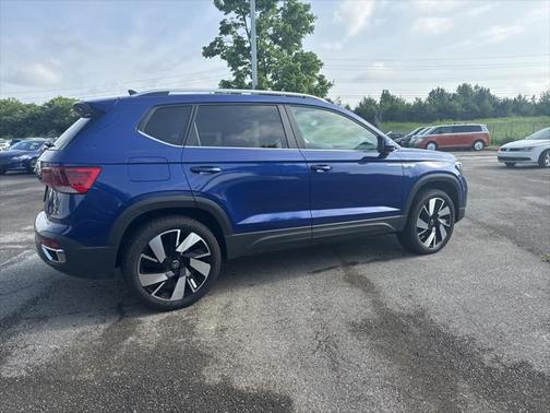 2024 Volkswagen Taos 1.5T SEL