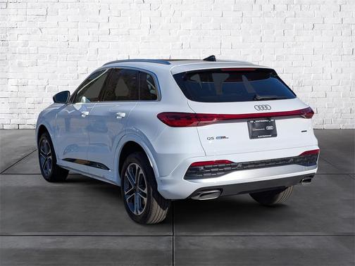 2025 Audi Q5 Premium TFSI quattro S tronic