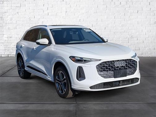 2025 Audi Q5 Premium TFSI quattro S tronic