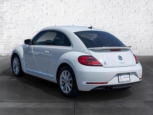 2017 Volkswagen Beetle 1.8T SE