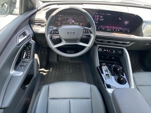 2025 Audi Q5 Premium