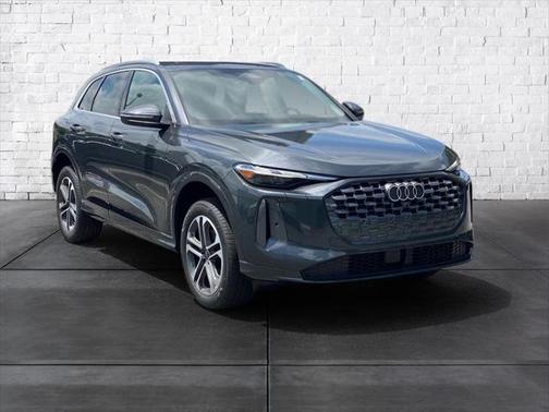 2025 Audi Q5 Premium