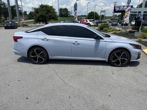 2024 Nissan Altima SR FWD
