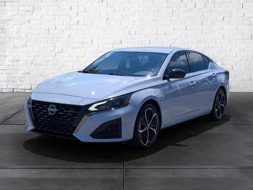 2024 Nissan Altima SR FWD