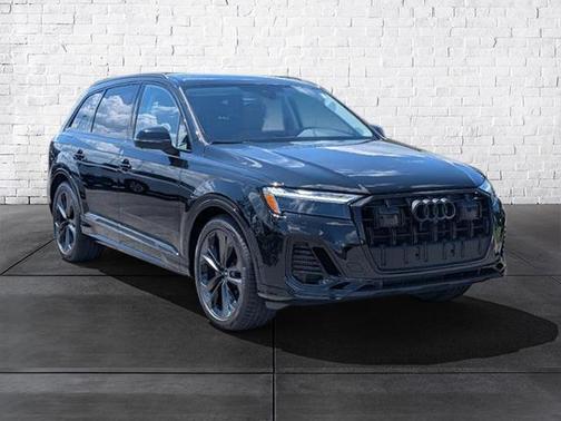 2025 Audi Q7 55 Premium Plus