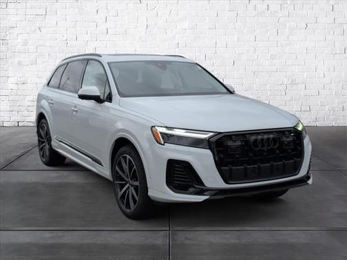2026 Audi Q7 45 Premium Plus