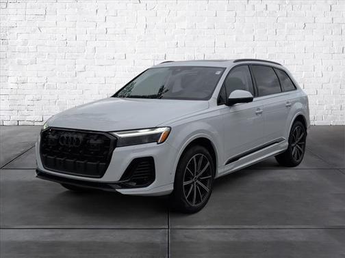 2026 Audi Q7 45 Premium Plus