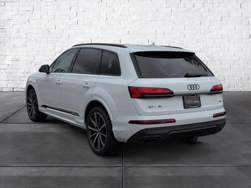 2026 Audi Q7 45 Premium Plus