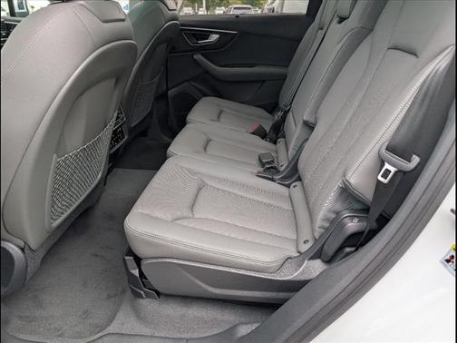 2026 Audi Q7 45 Premium Plus