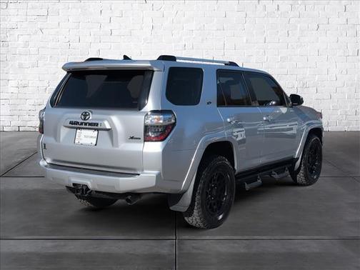 2022 Toyota 4Runner SR5