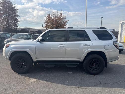 2022 Toyota 4Runner SR5
