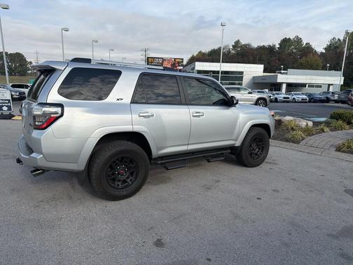 2022 Toyota 4Runner SR5