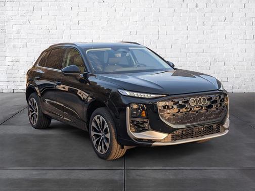 Mythos Black Metallic 2026 Audi Q3 S line