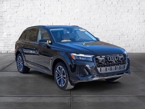 2025 Audi Q7 45 Premium