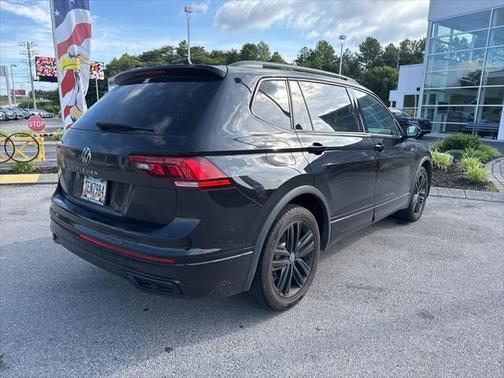 2022 Volkswagen Tiguan 2.0T SE R-Line Black