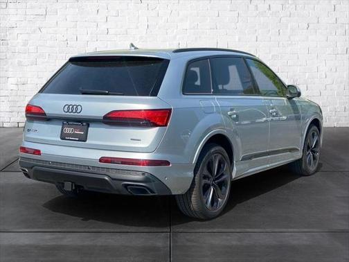 2025 Audi Q7 55 Premium Plus