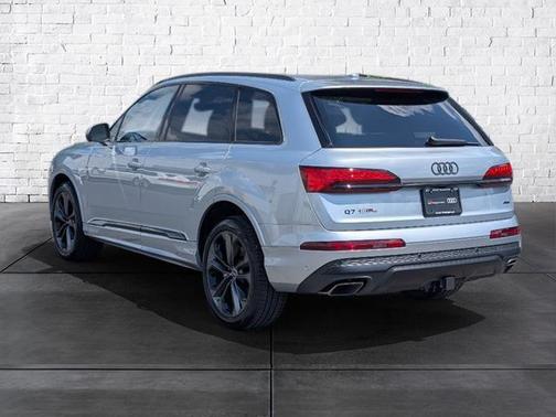 2025 Audi Q7 55 Premium Plus