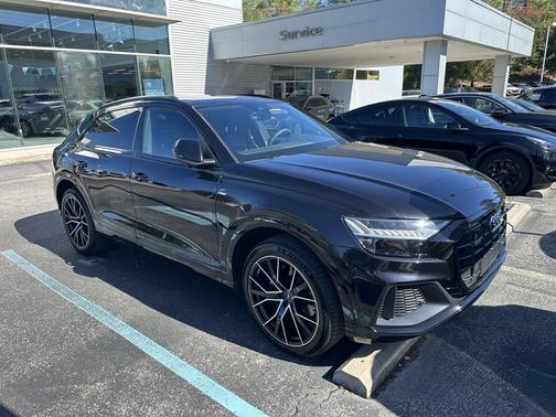 2021 Audi Q8 55 Premium Plus