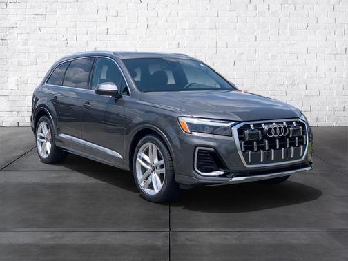 2025 Audi Q7 55 Premium Plus