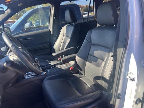 2023 Honda Passport AWD Elite