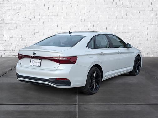 2026 Volkswagen Jetta 1.4T SE