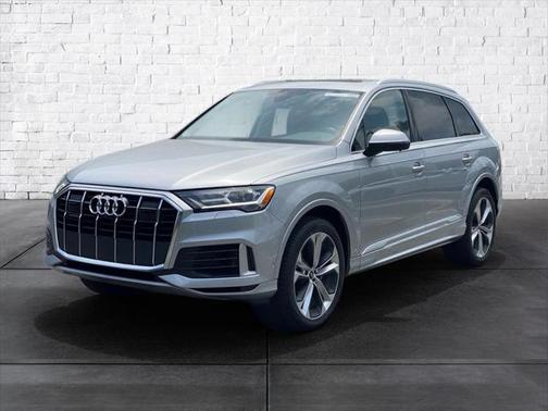 2022 Audi Q7 55 Premium Plus