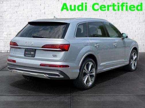 2022 Audi Q7 55 Premium Plus