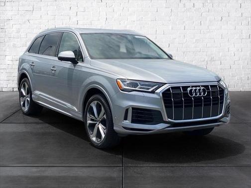 2022 Audi Q7 55 Premium Plus