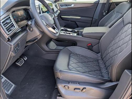 2026 Volkswagen Atlas 2.0T SEL Premium R-Line 4MOTION
