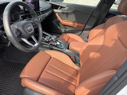 2025 Audi A4 45 S line Premium