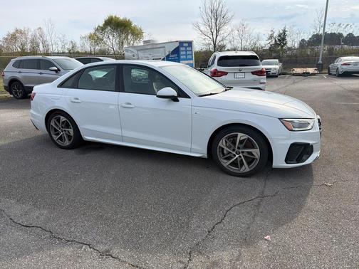 2025 Audi A4 45 S line Premium