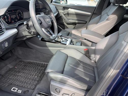 2025 Audi Q5 45 S line Premium