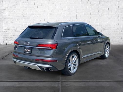 2025 Audi Q7 55 Premium Plus