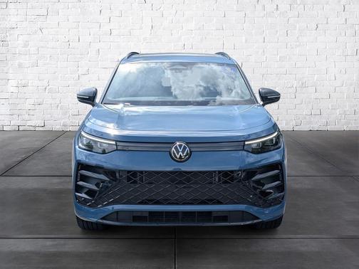 Monterey Blue Pearl 2025 Volkswagen Tiguan 2.0T SE R-Line Black 4MOTION