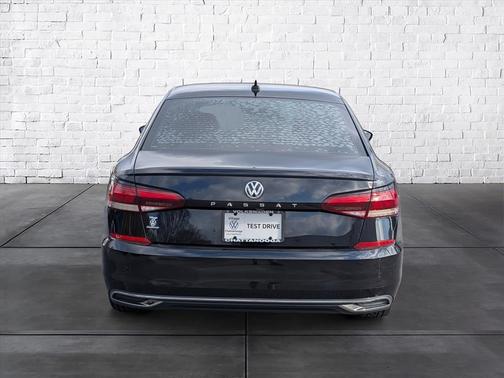 2020 Volkswagen Passat 2.0T SE