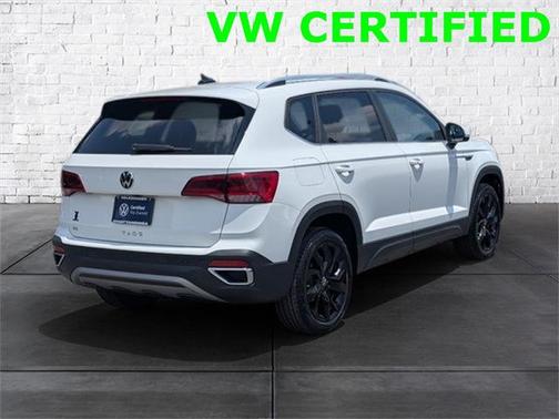2024 Volkswagen Taos 1.5T SE