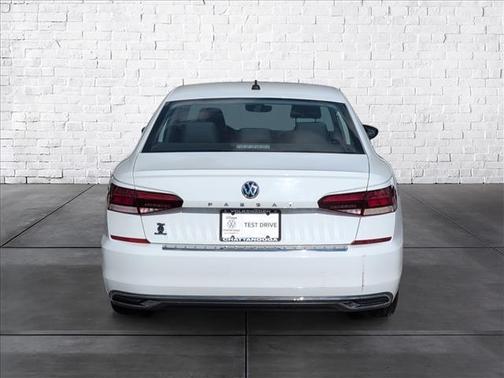 2022 Volkswagen Passat 2.0T SE