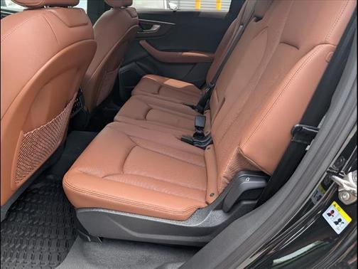 2025 Audi Q7 45 Premium Plus