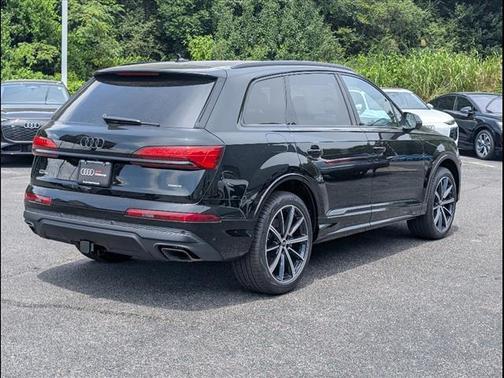 2025 Audi Q7 45 Premium Plus