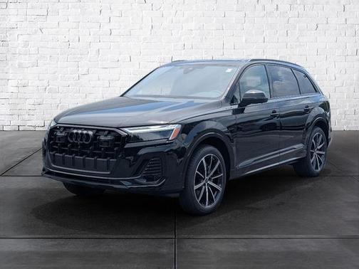 2025 Audi Q7 45 Premium Plus
