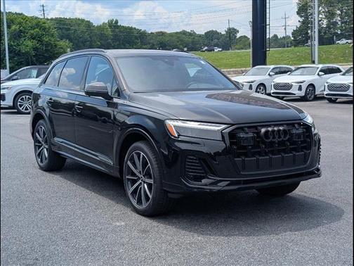 2025 Audi Q7 45 Premium Plus