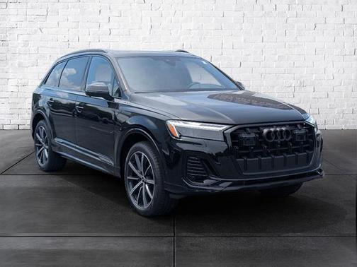 2025 Audi Q7 45 Premium Plus