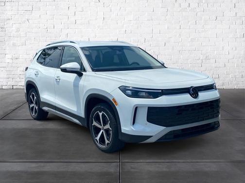 2025 Volkswagen Tiguan 2.0T SE