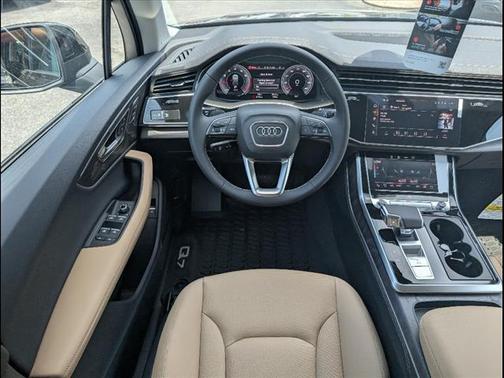 2025 Audi Q7 55 Premium Plus