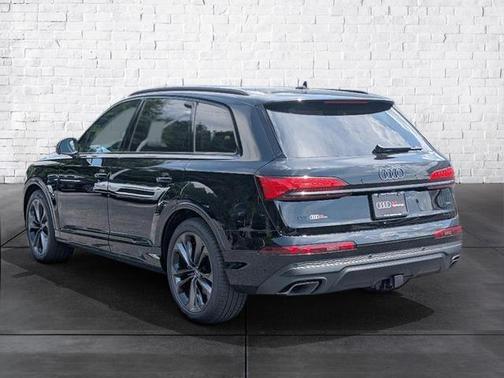 2025 Audi Q7 55 Premium Plus
