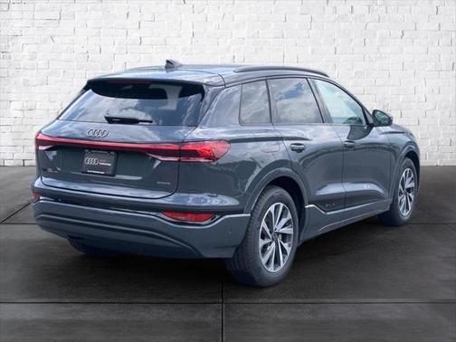 2025 Audi Q6 e-tron Prestige quattro