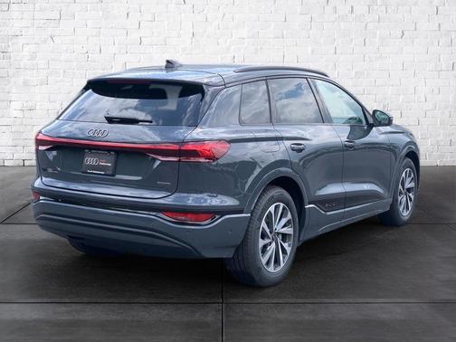 2025 Audi Q6 e-tron Prestige quattro